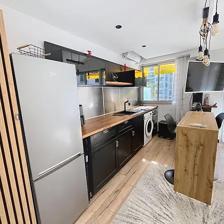 Beautifull With Balcony Rouaze Miramar 120 Daire *