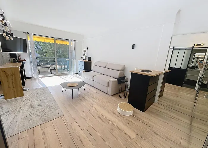 Beautifull With Balcony Rouaze Miramar 120 *