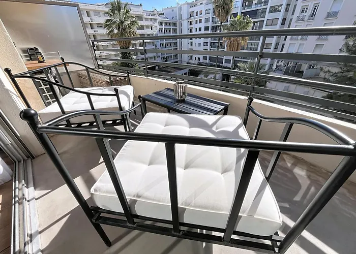 Beautifull With Balcony Rouaze Miramar 120 Apartament
