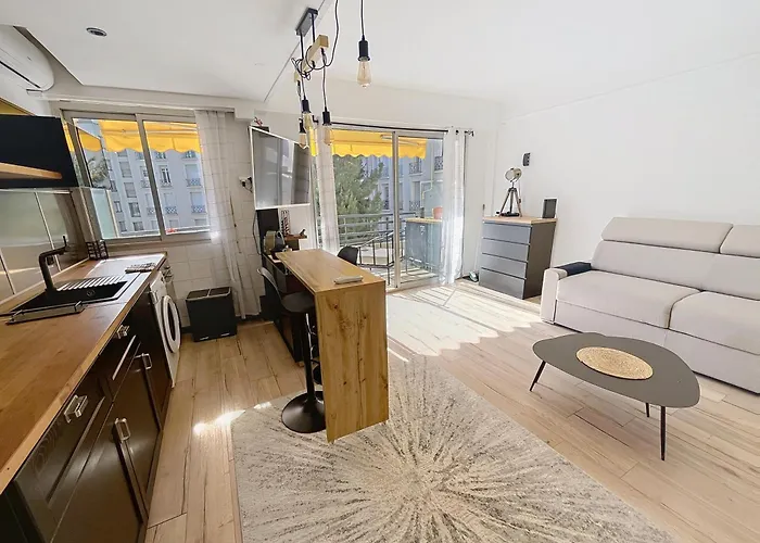 Daire Beautifull With Balcony Rouaze Miramar 120