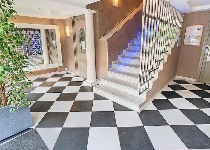 Beautifull With Balcony Rouaze Miramar 120 Daire