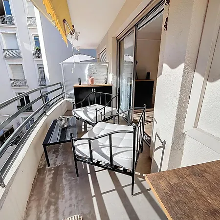 Beautifull With Balcony Rouaze Miramar 120 아파트 칸느